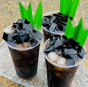 Poudre de gelée d'herbe noire de qualité supérieure pour desserts traditionnels à base de plantes et boissons rafraîchissantes – Mélange de gelée maison rafraîchissant - Product Image 3