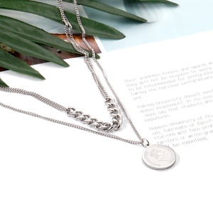 Collier en acier inoxydable plaqué or, chaîne en corde, collier pour femme, chaîne dorée plate avec image graphique exquise - Product Image 3