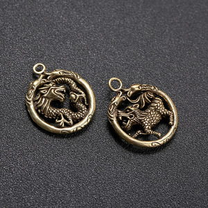 Llavero Retro Redondo con Colgante de Dragón y Qilin, Amuleto de Latón, Accesorio de Regalo Unisex, Diseño Temático de Animales, Aleación de Cobre - Product Image 2