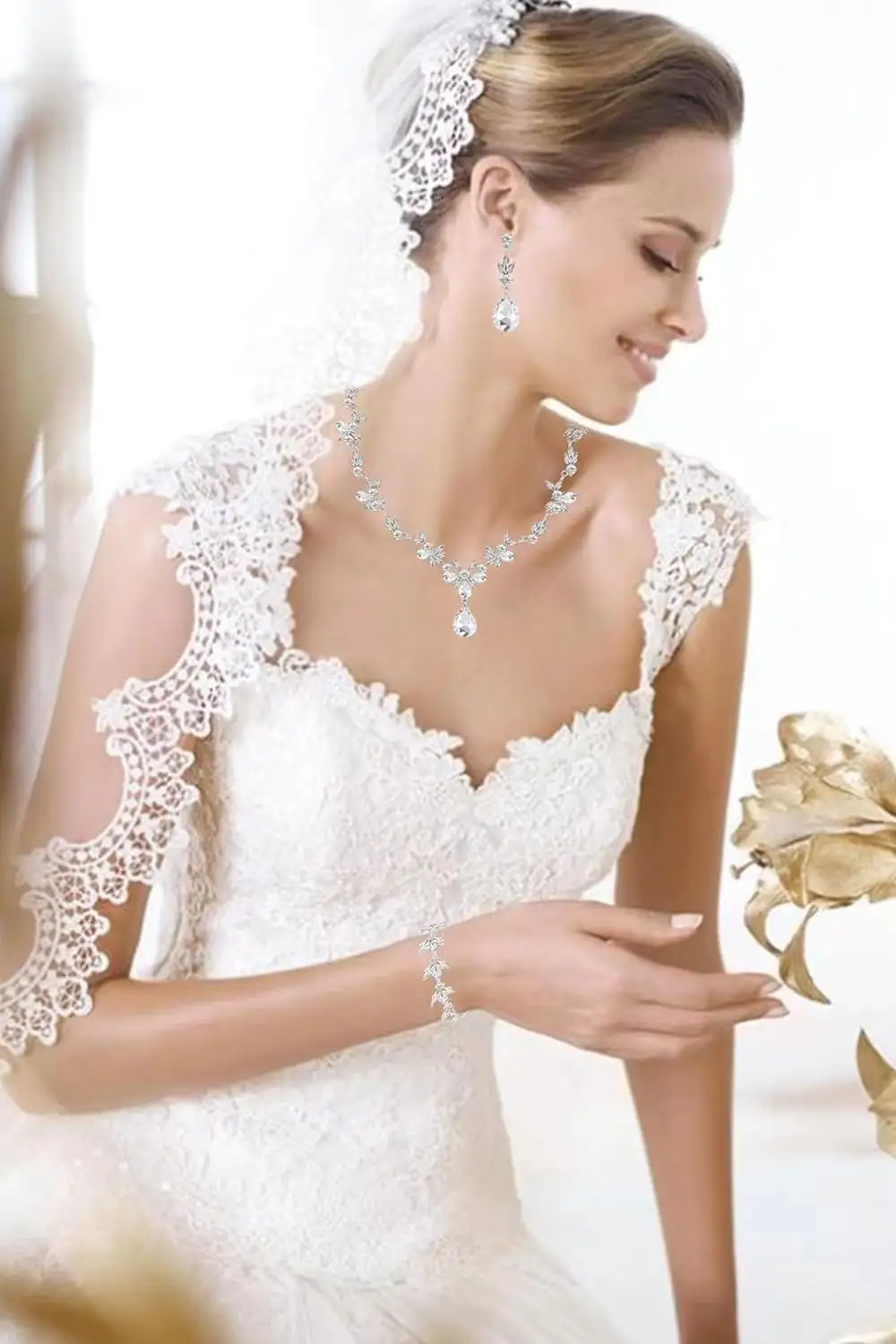 Set di gioielli di fiori eleganti da sposa da sposa Set di gioielli di cristallo per sposa e sfera nuziale collana di cristallo Set bracciale