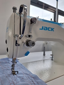 Máquina de Coser Industrial JACK de Puntada Fija con Cortahilos Automático - Product Image 4