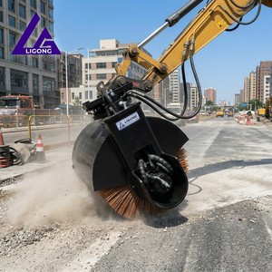 Balayeuse hydraulique rotative robuste pour excavatrice, largeur extra large de 240 cm, pour le nettoyage des mines, carrières, ports et terminaux de 10 à 20 tonnes - Product Image 1