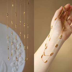 Collier tendance en perles carrées petites faites à la main, chaîne fine entièrement ornée d'étoiles, superposée en acier inoxydable, inaltérable - Product Image 4