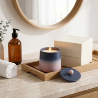 Bougie artisanale parfumée à la cire de soja dans un pot en céramique rose et violet dégradé avec logo personnalisé, couvercle, boîte cadeau de luxe pour la maison, parfum d'ambiance, cadeau de fête
