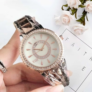 Montre de Luxe Dorée pour Femme, Cadran à Chiffres Romains avec Lunette en Strass, Bracelet Élégant en Acier Inoxydable, Quartz 38mm 20mm, Style Affaires - Product Image 5