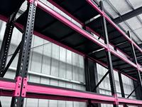 Étagère de rangement robuste en acier réglable à 4 niveaux sans boulons pour entrepôt et garage avec 4 roues anti-collision et capacité personnalisable