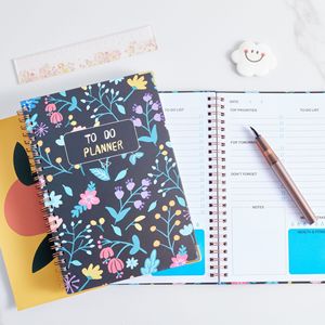 Cuaderno de lista de tareas simplificado personalizado de cuidado personal A5, diario semanal, planificador en espiral sin fecha con pegatinas - Product Image 3