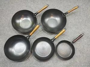 30 Cm Chinese Carbon Steel Wok Hand Hammered Wok With Wooden Handle Carbon Steel Wok Pan