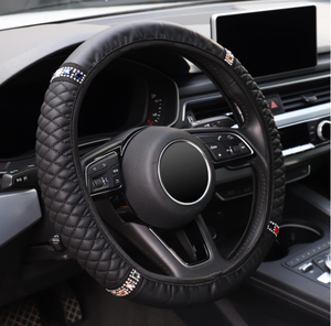 Funda <span class=keywords><strong>de</strong></span> cuero <span class=keywords><strong>para</strong></span> <span class=keywords><strong>volante</strong></span> <span class=keywords><strong>de</strong></span> coche, <span class=keywords><strong>Protector</strong></span> Universal antideslizante <span class=keywords><strong>de</strong></span> 15 pulgadas con diamantes <span class=keywords><strong>de</strong></span> imitación <span class=keywords><strong>de</strong></span> cristal ostentosos <span class=keywords><strong>para</strong></span> <span class=keywords><strong>mujer</strong></span> y Niña - Product Image 1