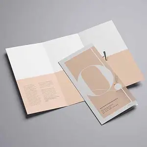 人気のパーソナライズされた折りたたみ式リーフレットページ2〜3ページの印刷カスタムサイズのホテルホテルリーフレット印刷サービスチラシ