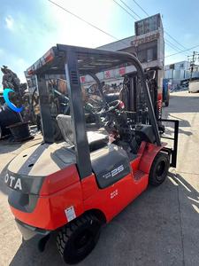 รถยกโตโยต้ามือสองจากญี่ปุ่น ขนาด 2.5 ตัน เครื่องยนต์ดีเซล รถยกดีเซล 2.5 ตัน รถยกโตโยต้ามือสอง 2.5 ตัน สำหรับขาย - Product Image 4