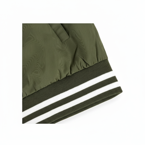 Veste pour hommes et femmes avec une coupe confortable et un ourlet côtelé, parfaite pour les tenues décontractées, le streetwear et les activités de plein air - Product Image 1