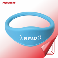 Bracelets en silicone NFC programmables et réinscriptibles en gros, puce 1K, 13,56 MHz, bracelet de paiement sans contact RFID avec logo personnalisé