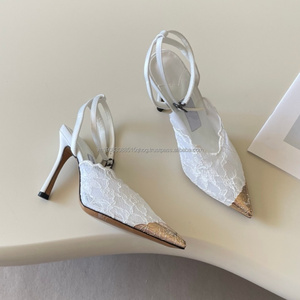 Escarpins de mariée Jim White à bout pointu en dentelle, talons aiguilles avec bride de cheville et boucle, tendance de la mode de luxe - Product Image 1