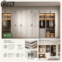Placard et Dressing Multifonctionnels de Luxe, Conçus sur Mesure en Usine, avec Coin Bureau, Idéaux pour la Chambre et l'Aménagement Intérieur.