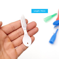 Brosse à dents pour adultes Jail's avec poils en nylon moyens, manche en plastique, couleur personnalisable et marque du client - Plusieurs tailles disponibles