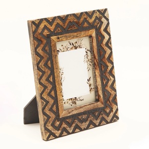 Marco de Fotos de Madera Hecho a Mano en Oferta, para Exhibición en Mesa o Pared, Decoración para Sala de Estar, Dormitorio u Oficina, Disponible a Precio Descontado - Product Image 3
