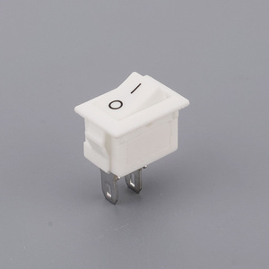 On Off thuyền chuyển đổi vuông <span class=keywords><strong>Rocker</strong></span> Thiết bị chuyển mạch bảng điều chỉnh 2pin Đen clubfoot selflocking Trắng pa6 - Product Image 1