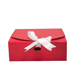 2024 katlanır renkli kraft kağıt hediye paketi kutusu özel logo kutuları