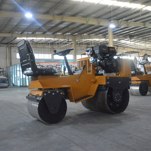 Rouleau compresseur économe en énergie pour la construction de terrains de tennis, doté d'amortisseurs en caoutchouc et d'un composant essentiel du moteur - Product Image 3