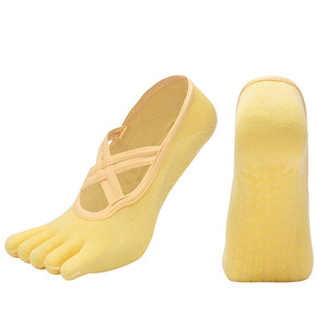 Calcetines de Cinco Dedos Chic Studio para Mujer, Tonos Sólidos, Algodón Peinado, Banda Cruzada y Agarre Completo - Product Image 2