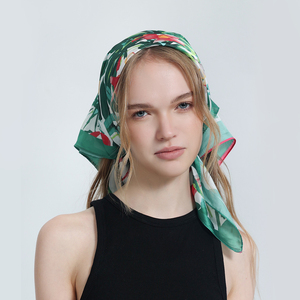 Pañuelo Cuadrado de Satén de 70*70cm con Logotipo Personalizado, Pañuelo Multifuncional, Pañuelo Suave para el Cabello, Cuello y Cabeza para Mujer - Product Image 1