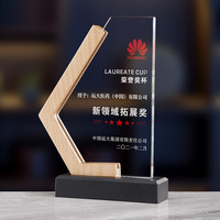 Trophée en cristal K9 vierge style sportif en bois, personnalisable avec logo, gravure laser 3D et impression UV pour événements, souvenirs et cadeaux (vente en gros)