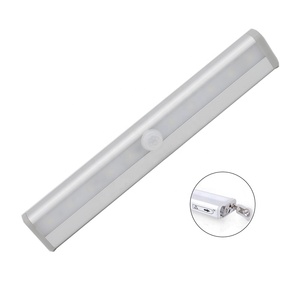 Lumière LED sous-armoire à détecteur de mouvement PIR Clover, design moderne, éclairage intérieur pour armoire, placard, bar, en aluminium durable - Product Image 1