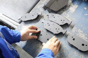 Nouveau prix d'usine pièces automobiles plaquettes de frein OE 1K0698151 FMSI D1107 <span class=keywords><strong>plaquette</strong></span> de frein en céramique pour SKODA FABIA II (542) - Product Image 5