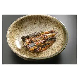 Вкусные высококачественные соленые сардины филе рыбы и морепродуктов