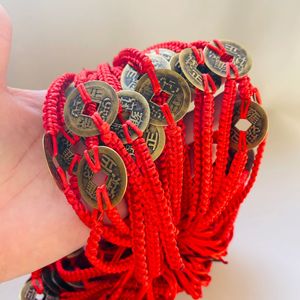 Pulsera y Tobillera de Cuerda Roja con Monedas de Cinco Emperadores para Hombres y Mujeres, Estilo Pareja, para Atraer la Riqueza y la Buena Fortuna - Product Image 3