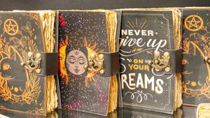 Diario de Cuero Vintage en Blanco para Hombres y Mujeres, Diario de Cuero con Borde Deshilachado Hecho a Mano, Cuaderno de Cuero Vintage, Excelente Regalo - Product Image 6