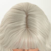 Peluca de Cabello Sintético Rubio Platino de 26 Pulgadas, Largo y Ondulado con Flequillo, Resistente al Calor, Fibra Natural Mate