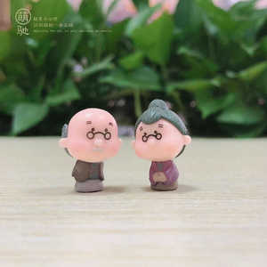 Cute Grandparents Figurines Resin <b>Miniature</b> Decorative Ornaments For Home Birthday Gift 4 Color Options Compact Design - Product Image 2