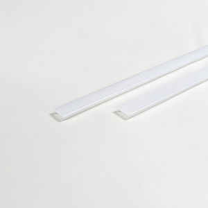 Fabricant professionnel de profilés en <span class=keywords><strong>PVC</strong></span> extrudé anti-UV et résistant à la chaleur pour l'éclairage encastré des bâtiments - Product Image 1