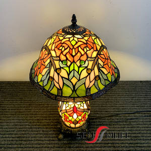 Personnalisation en gros et ventes directes de lampes de table de style <span class=keywords><strong>Tiffany</strong></span> en verre coloré de 12 pouces à bas <span class=keywords><strong>prix</strong></span> de l'usine chinoise - Product Image 5