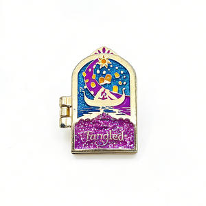 उच्च गुणवत्ता वाले हिनमेल पिन कस्टम आर्क आकार जस्ता मिश्र धातु बैज के साथ एंजेल और फैशन फिल्म माल और उपहार के लिए क्रॉस डिजाइन - Product Image 3