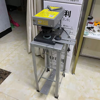 Perforateur d'œillets pour rideaux avec support métallique pour usage domestique et professionnel