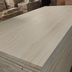 Planches de bois de <span class=keywords><strong>paulownia</strong></span> de couleur naturelle, solides, utilisées pour fabriquer des plateaux de table, des étagères à livres, des étagères de rangement et des armoires. - Product Image 4