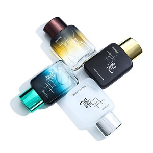 Vente en gros d'usine, stock UE et États-Unis, parfum <span class=keywords><strong>de</strong></span> haute qualité, Cologne unisexe, livraison en 3-5 jours, qualité supérieure, 50 ml, <span class=keywords><strong>eau</strong></span> <span class=keywords><strong>de</strong></span> <span class=keywords><strong>toilette</strong></span> - Product Image 5