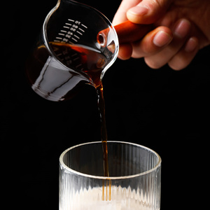Verser sur la <span class=keywords><strong>cafetière</strong></span>, mini <span class=keywords><strong>cafetière</strong></span> goutte à goutte manuelle portable avec support en bois pour goutteur de café en verre, pot en verre - Product Image 6