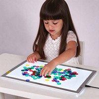 Nouvelle Table d'Activités Sensorielles Éducatives 2027 pour Enfants avec Lumières LED