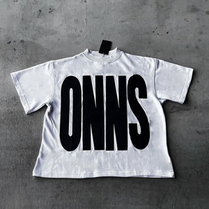 T-shirts en coton tricoté 100 % pour hommes, personnalisables avec logo brodé, coupe oversize, grammage lourd 200 grammes, effet vieilli avec lettres - Product Image 1