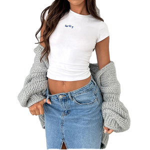 Chemise crop top pour femme, tissu doux, design élégant, parfaite pour un usage quotidien décontracté et des tenues modernes. - Product Image 1