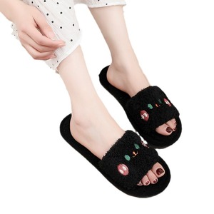 Chaussons de luxe pour femmes, style claquettes, en matière vegan, à bout ouvert, moelleux, pour l'intérieur et l'hiver, avec semelle extérieure en EVA, personnalisables - Product Image 4