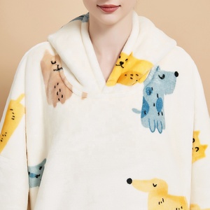 Couverture à <span class=keywords><strong>capuche</strong></span> Sherpa en flanelle surdimensionnée personnalisée Couverture TV à <span class=keywords><strong>capuche</strong></span> portable à manches longues - Product Image 3