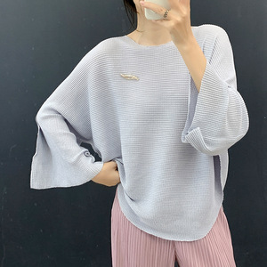Blusa de Mujer con Cuello Redondo, Tejida y Plisada, de Color Sólido, Hombros Caídos, Manga Larga, Corte Regular, Informal, para Primavera y Otoño, con Apliques - Product Image 2