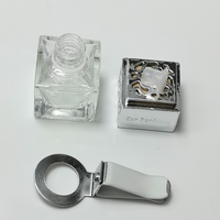 Bouteille en verre de parfum de voiture Aromathérapie Diffuseur de voiture parfumé 8ml désodorisant carré diffuseur de bouteille de parfum de voiture