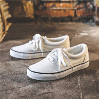 Chaussures décontractées basses en toile pour hommes, style campus, à bout rond et lacets, en matériaux recyclables, vente en gros, grand stock