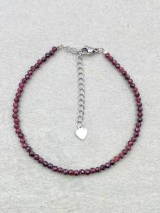 Pulsera de Granate Rodolita, Joyería Delicada con Piedras Preciosas, Cuentas Microfacetadas, Collar de Cristal, Joyería Minimalista, Collar con Piedras Preciosas Pequeñas - Product Image 3